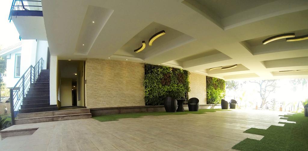 Riviera Sapphire Villa Сиолим Екстериор снимка
